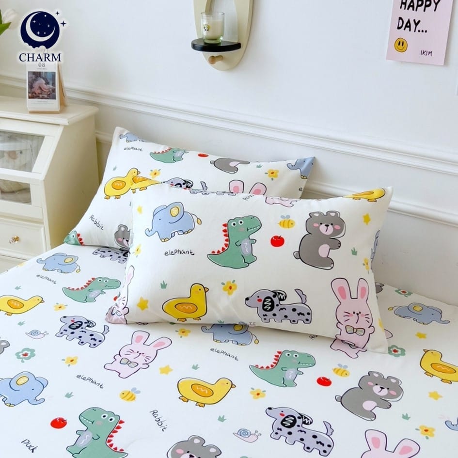 ชุดผ้าปูที่นอน 6 ฟุต 5 ชิ้น CHARM สี HAPPY ZOO คอลเลคชั่น DREAMY (ไม่รวมผ้านวม)